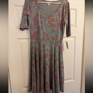 New With Tags Lularoe Nicole Dress Subtle Floral Dress Women’s Size L or Size M
